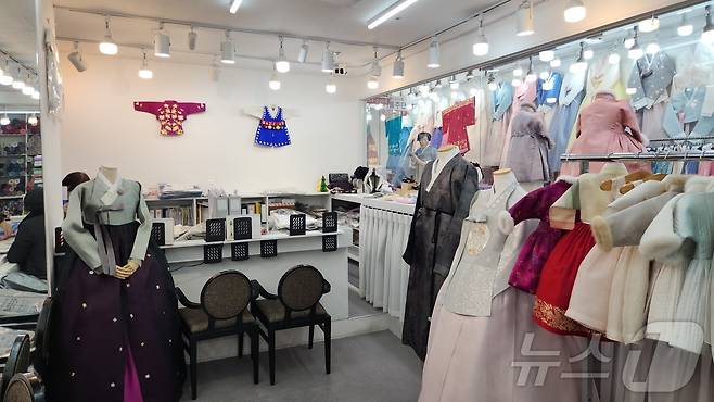 김혜경 여사가 최근 방문했던 광장시장 한복 판매점. ⓒ 뉴스1 이재상 기자