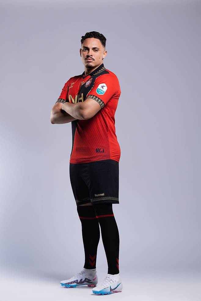 경남FC에 합류한 공격수 마르쿠스. /사진=경남FC