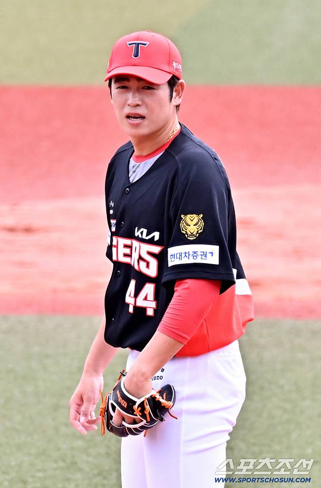 24일 일본 오키나와 가데나 구장에서 열린 야구 대표팀과 KIA 타이거즈의 평가전. 이태양이 역투하고 있다. 오키나와(일본)=박재만 기자 pjm@sportschosun.com/2026.02.24/