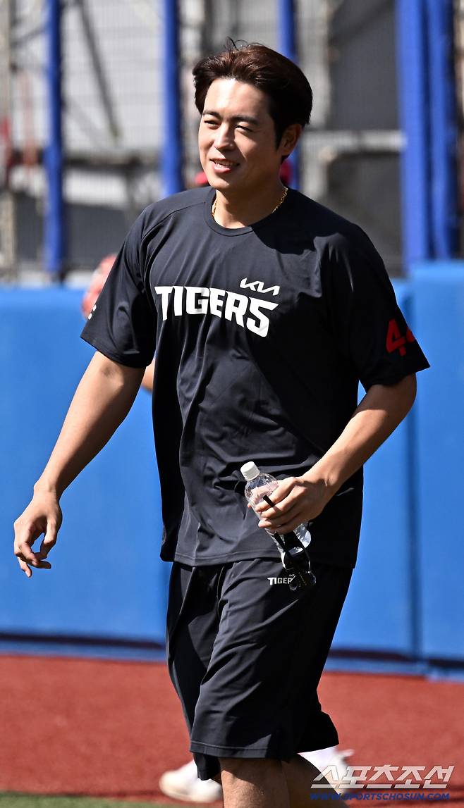 24일 일본 오키나와 가데나 구장에서 열린 야구 대표팀과 KIA 타이거즈의 평가전. 이태양이 훈련을 준비하고 있다. 오키나와(일본)=박재만 기자 pjm@sportschosun.com/2026.02.24/