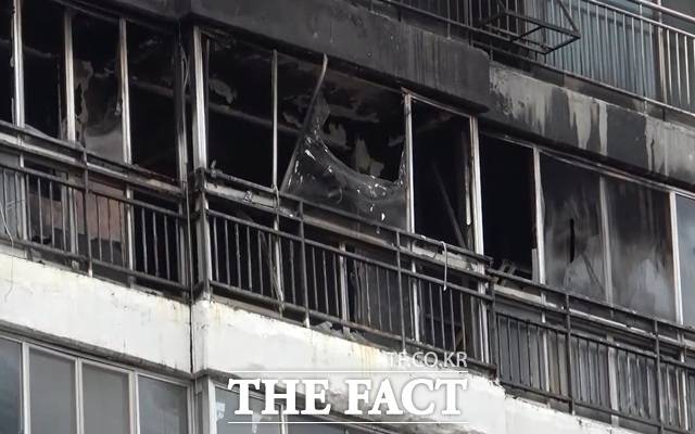 24일 '오승혁의 '현장''은 서울 강남구 대치동 은마아파트를 찾았다. 이날 이곳에서 발생한 화재로 10대 여성 1명이 숨졌다. 같은 집에 있던 40대 어머니가 화상을 입었고 10대 여동생은 연기를 마셔 인근 병원으로 이송됐다. /서울 강남 은마아파트=오승혁 기자