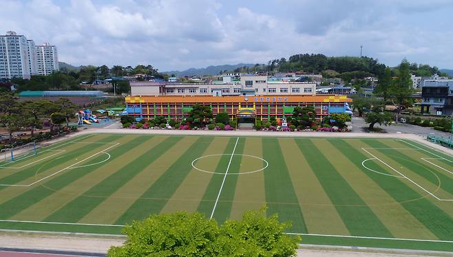 서산시 인지초등학교 전경