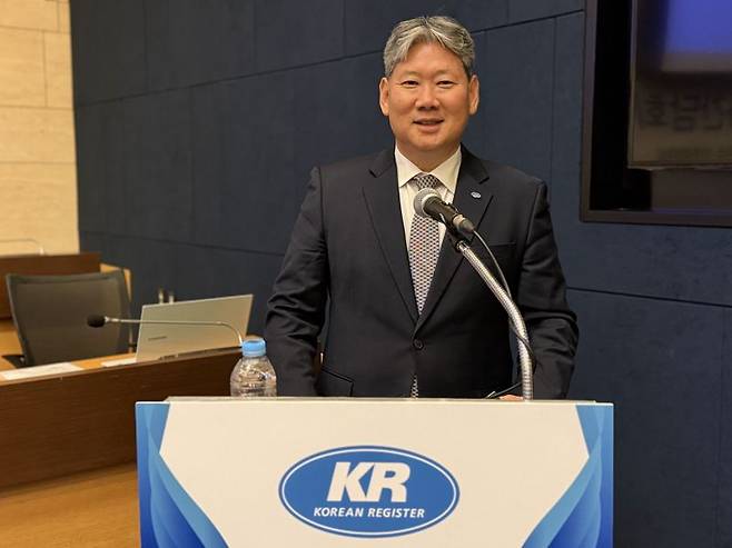 이영석 한국선급(KR) 회장이 24일 서울상공회의소에서 열린 기자간담회에서 발언을 하고 있다. 사진=강구귀 기자