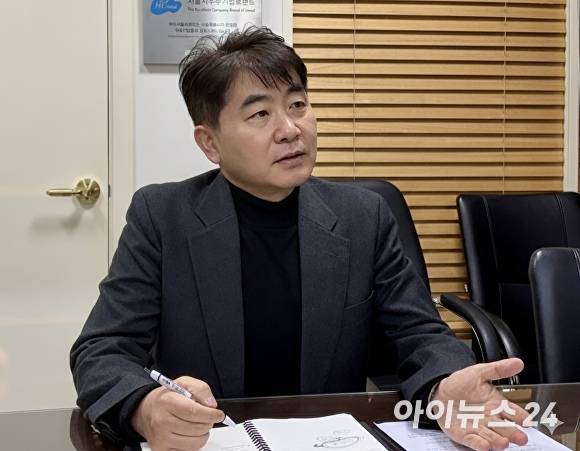 ㈜오썸피아·AI·XR 관광 플랫폼 민문호(CEO) ‘보라(BORA)’ 인터뷰 현장 사진. [사진=아이뉴스24]