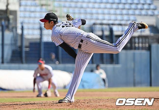 [OSEN=창원, 이석우 기자] 29일 창원 마산야구장에서 2025 울산-KBO Fall League 독립 선발팀과 LG 트윈스의 결승 경기가 열렸다. 독립 선발팀은 진현우가, LG 트윈스는 성준서가 선발 출전했다. LG 트윈스 조원태가 역투하고 있다. 2025.10.29 / foto0307@osen.co.kr