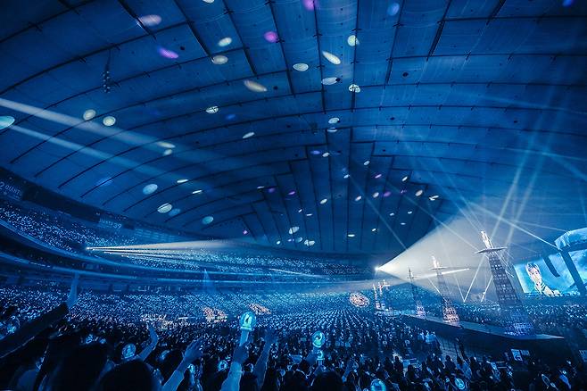 12만 관객 열광! 라이즈, K팝 보이그룹 최단기간 日 도쿄돔 공연 대성황.."다 브리즈 덕분"