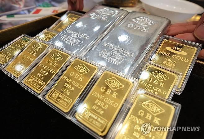 골드바와 실버바 [연합뉴스 자료사진]