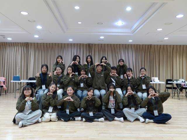 부산시립극단 시즌 개막 공연인 뮤지컬 '오즈의 마법사'에 출연하는 청소년 배우들. 부산문화회관 제공