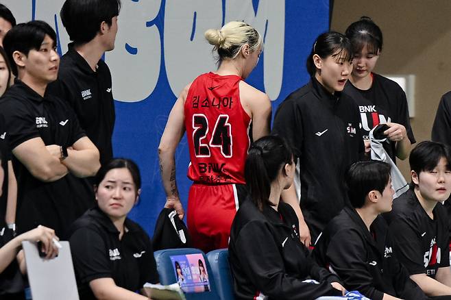 김소니아의 5반칙 퇴장. 사진제공=WKBL