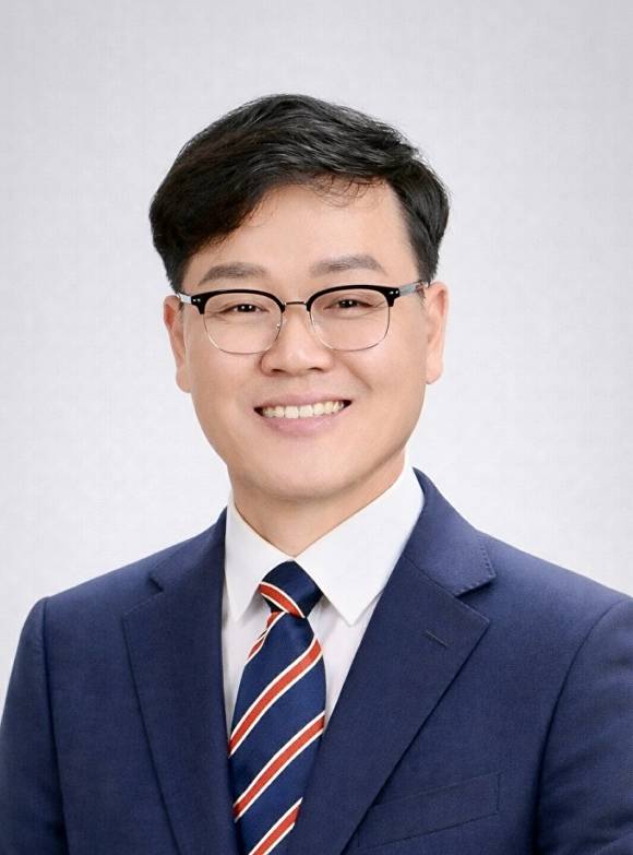 박환기 전 경남 거제부시장/미래도시전략연구원장. [사진=본인 제공]