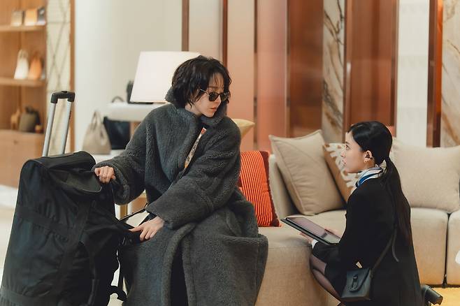 "The Art of Sarah," starring Shin Hae-sun (left) (Netflix)