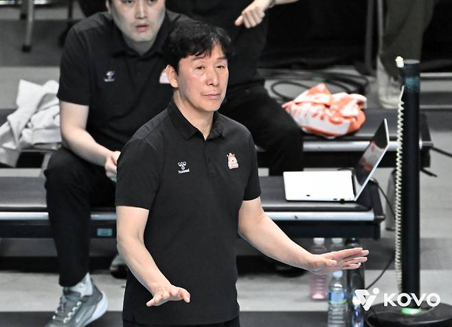 신영철 OK저축은행 감독. 한국배구연맹 제공