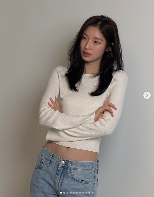 그룹 오마이걸 아린이 대선배 염혜란과 스크린에서 조우한 소감을 전하며 작품에 대한 기대를 높였다./아린 소셜미디어