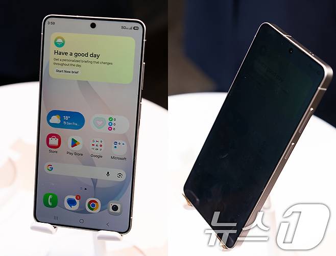 삼성전자가 25일(현지시간) 미국 샌프란시스코 팰리스 오브 파인 아트에서 '갤럭시 언팩 2026'을 열고 '갤럭시S26'·'갤럭시S26 플러스(+)'·'갤럭시S26 울트라' 등 3종을 발표했다. 사진은 '갤럭시S26 울트라'에 적용된 프라이버시 디스플레이 기능. 2026.2.26 ⓒ 뉴스1 이기범 기자
