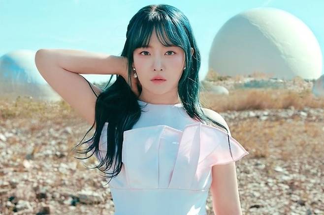 “친구들아, 노벨상 받아야지” 올해 신설된 ‘가수 윤하 장학금’