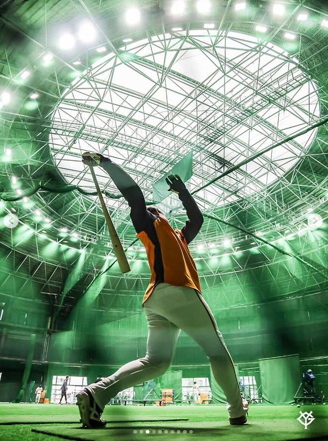 미나가와 가쿠토의 타격 훈련 모습. 요미우리 구단 SNS 캡처