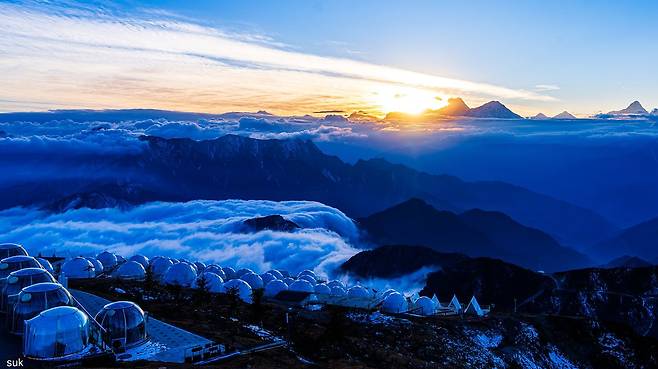 쓰촨성 뉴베이산의 운해. 사진 석상명 작가