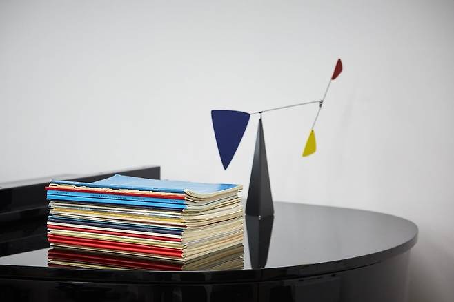 서울 신촌 연세대 음대 내 임지영 교수의 연구실에 있는 감각적인 소품들. @arte. Photo by 문덕관