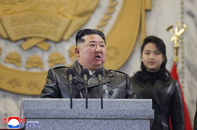 북한 노동당 제9차대회기념 열병식이 지난 25일 밤 평양 김일성광장에서 열렸다고 조선중앙통신이 26일 보도했다. /사진=연합뉴스