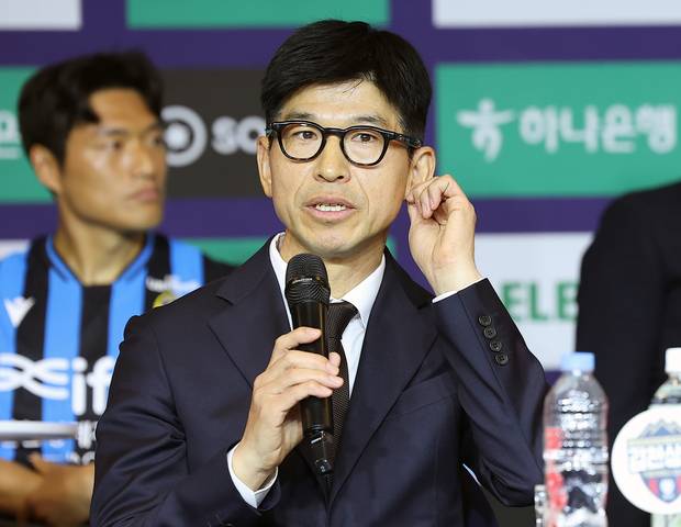 주승진 김천 상무 감독이 25일 서울 서대문구 스위스 그랜드호텔 컨벤션센터에서 열린 ‘하나은행 K리그 2026 개막 미디어데이’에서 발언하고 있다. 연합뉴스