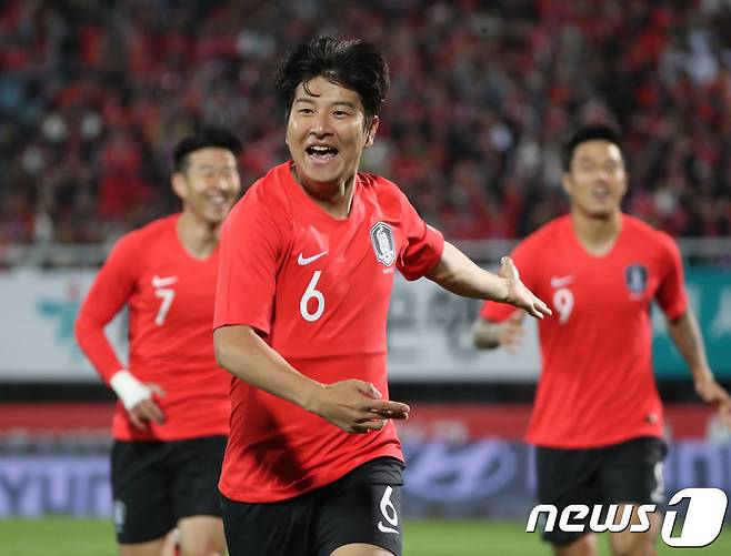 국가대표팀 시절 득점 후 기뻐하는 박주호 2018.10.16 ⓒ 뉴스1 DB