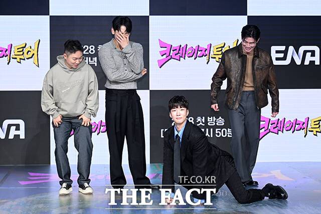 유튜버 빠니보틀, 가수 비, 위너 이승훈, 배우 김무열(왼쪽부터)이 도파민 넘치는 케미스트리를 자신했다. /서예원 기자