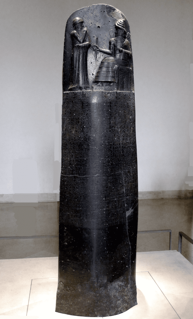 루브르박문관에 있는 함부라비 법전.