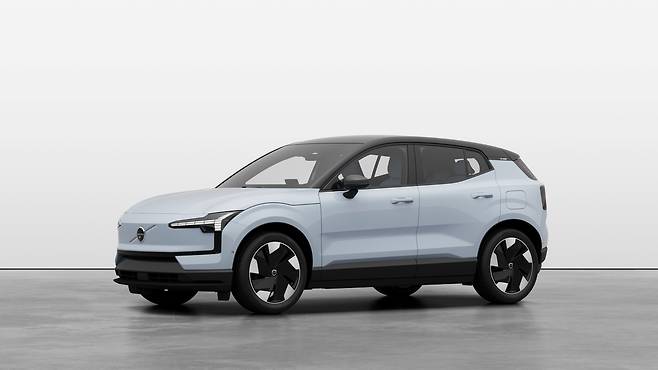 볼보자동차의 순수 전기 스포츠유틸리티차량(SUV) 모델인 EX30. 볼보자동차코리아 제공
