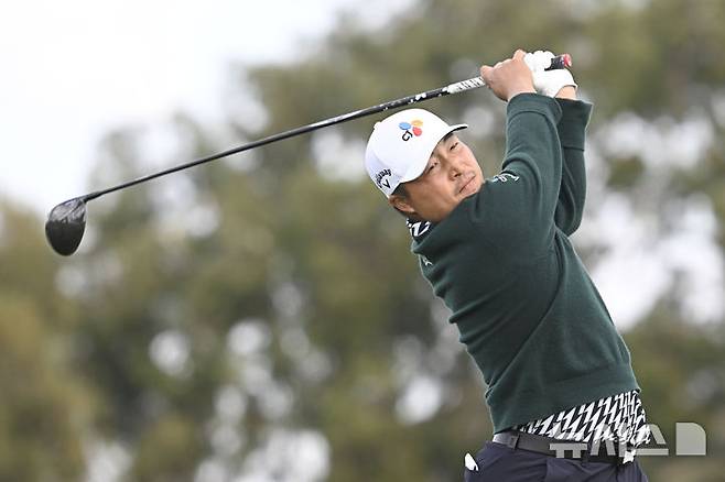 [샌디에이고=AP/뉴시스] 미국프로골프(PGA) 투어의 이경훈. 사진은 지난해 1월 파머스 인슈어런스오픈 당시. 2025.01.26.