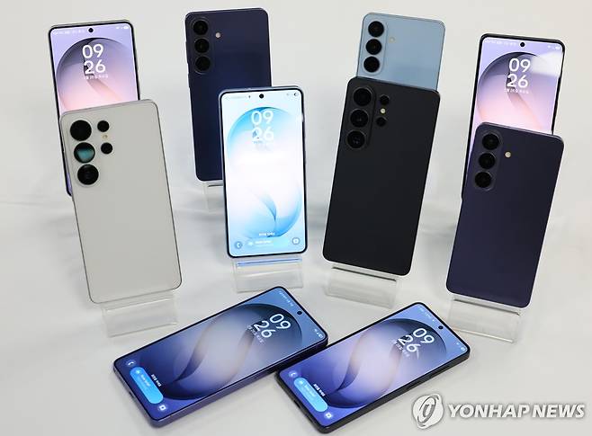 삼성전자, 갤럭시 언팩 2026 (서울=연합뉴스) 최재구 = 26일 서울 중구 태평로빌딩에서 열린 '삼성 갤럭시 언팩 2026' 행사에 갤럭시 S26, S26플러스, S26울트라 모델이 전시되어 있다. 2026.2.26 jjaeck9@yna.co.kr