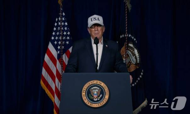 도널드 트럼프 미국 대통령이 28일(현지시간) 이란에 대한 공격 개시를 공식화했다. 트럼프 대통령은 이날 소셜미디어(SNS) 트루스소셜에 올린 8분짜리 영상을 통해 "조금 전 이란 내 중대 전투를 시작했다＂며 미국의 이란 공격 사실을 확인했다. (트루스소셜 갈무리) 2026.2.28 ⓒ 뉴스1