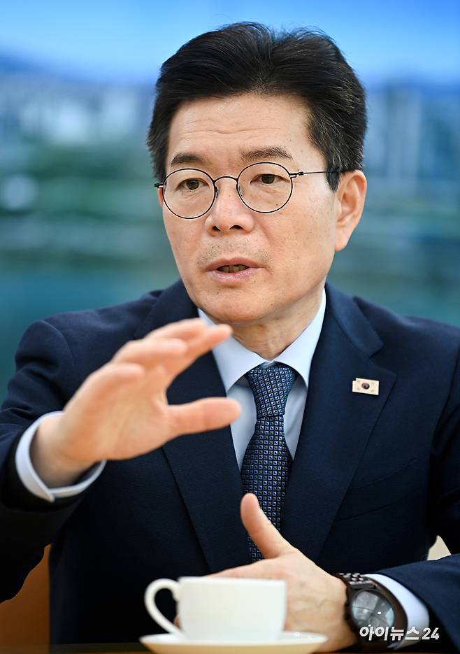 정원오 성동구청장이 26일 서울 성동구 성동구청에서 아이뉴스24와 인터뷰를 하고 있다. [사진=곽영래 기자]