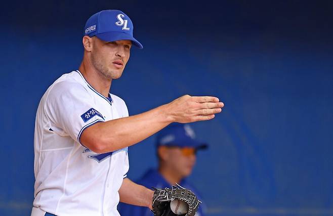 ▲ 삼성은 28일 매닝의 팔꿈치 수술 소식을 알리며 교체 작업을 공식화했다. 박진만 삼성 감독은 28일 매닝이 팔꿈치 수술을 한다고 공식 발표하면서 구단이 대체 외국인 선수를 찾고 있다고 인정했다. ⓒ삼성 라이온즈