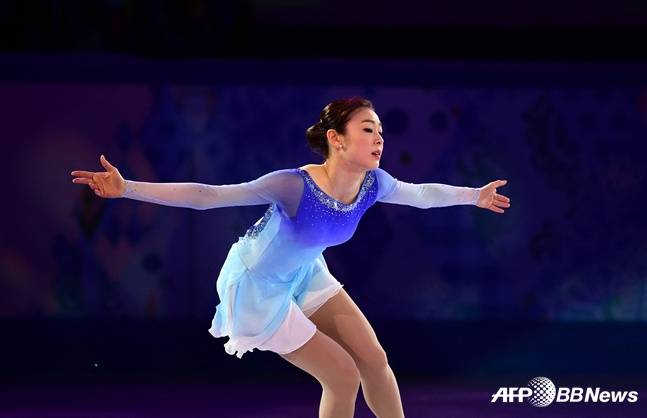 2014년 소치 올림픽에서 갈라쇼 연기를 펼치고 있는 김연아. /AFPBBNews=뉴스1