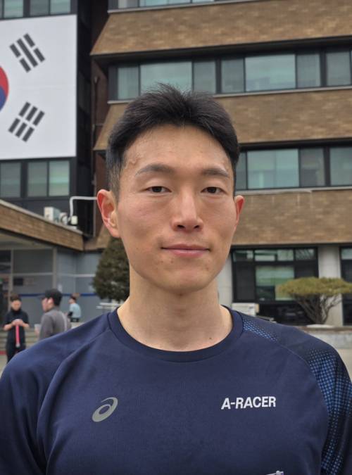 ◇제27회 화천군민건강달리기대회에서 우승한 문지현(35) 상사