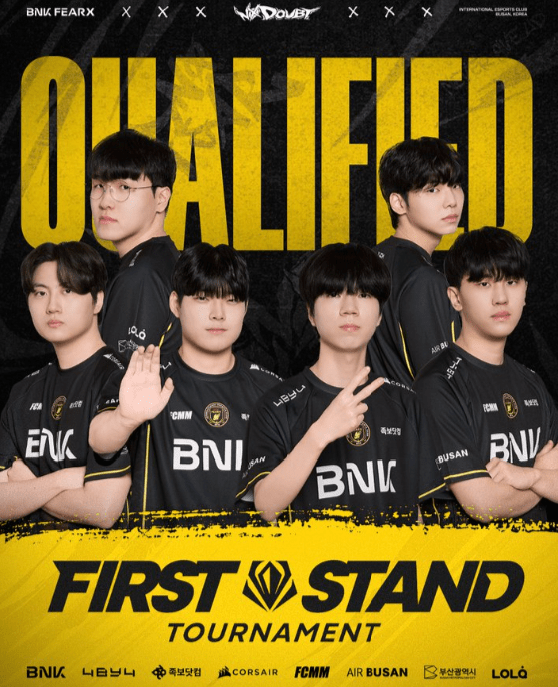 창단 3,346일. 하위 리그를 전전하던 팀은 홍콩에서 가장 뜨거운 이름이 됐다. BNK 피어엑스(BFX)가 디플러스 기아(DK)를 3-0으로 완파하고 LCK컵 결승에 오르며 브라질 퍼스트 스탠드 토너먼트(FST) 진출권까지 거머쥐었다. 국제 오프라인 무대는 창단 이후 처음이다.(BNK피어엑스 브라질 퍼스트 스탠드 토너먼트(FST) 진출권 획득). /사진=SNS캡처