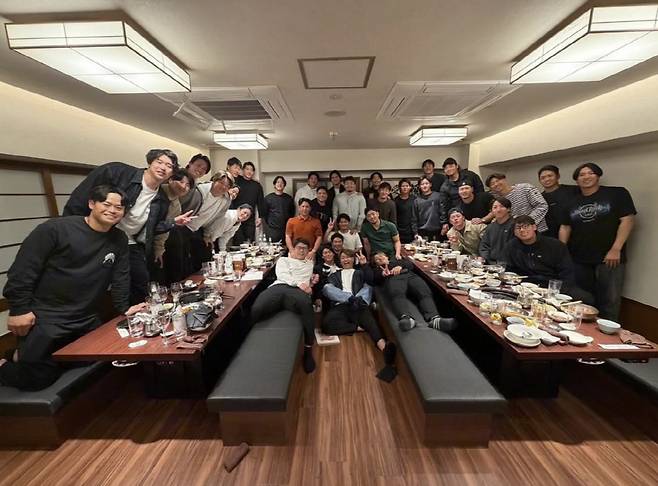 2026년 WBC 일본 야구대표팀의 1일 회식 단체 사진을 오타니 쇼헤이가 공개했다. 사진=오타니 쇼헤이 SNS