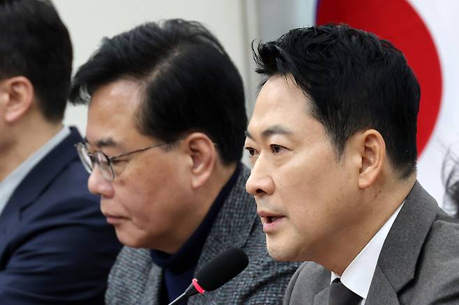 국민의힘 장동혁 대표가 2일 국회에서 열린 최고위원회의에서 모두발언을 하고 있다. 연합뉴스