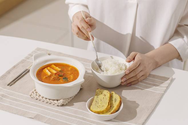 일상에서 식습관을 조금만 바꿔도 체중 관리에 도움이 될 수 있다./사진=클립아트코리아