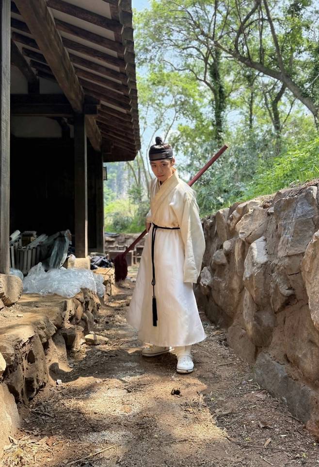 사진=YY엔터테인먼트 공식 SNS