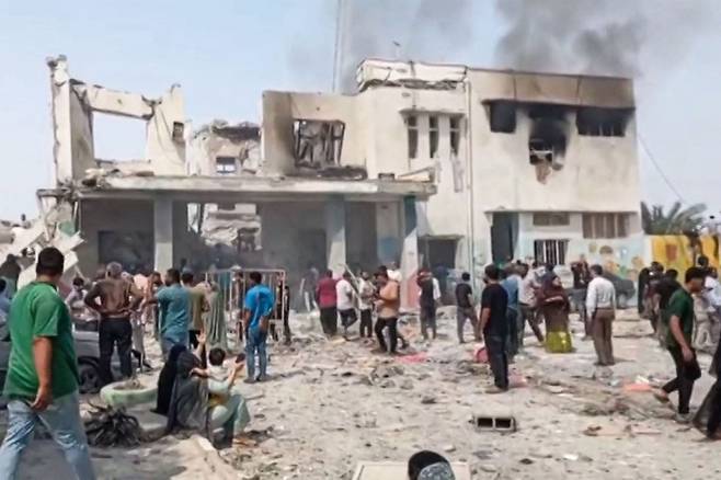 미국과 이스라엘의 공습으로 무너진 이란 샤자레 타예베 초등학교. AFP=연합뉴스