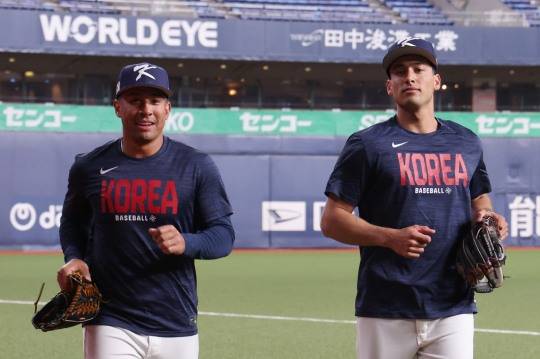 WBC 훈련 합류한 저마이 존스-셰이 위트컴. 사진(오사카=연합뉴스)