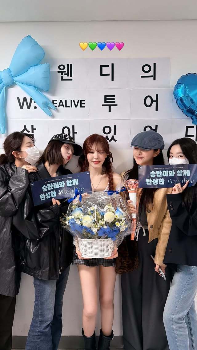 사진=레드벨벳 조이 소셜미디