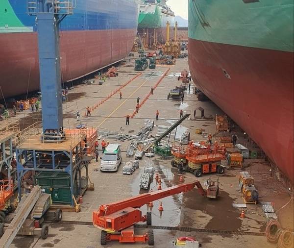 3일 오후 발생한 한화오션 발판자재 낙하사고 지점. /독자