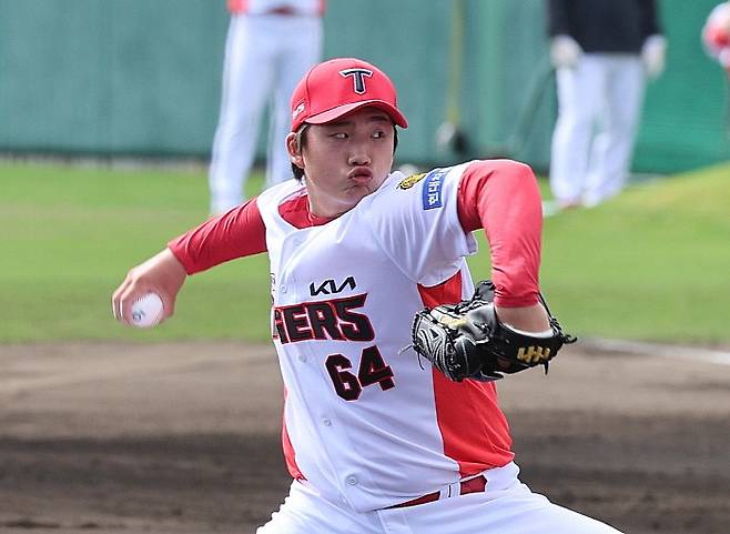 2일 삼성과의 연습경기에서 등판한 김현수. KIA구단 제공