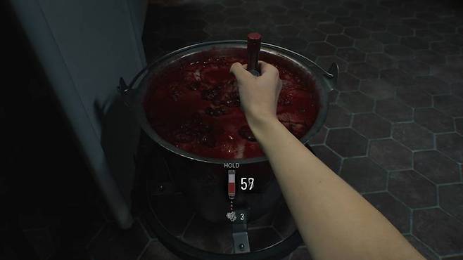 채혈을해 다양한 아이템을 제작할 수 있다.