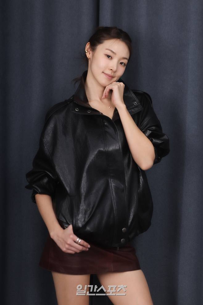 넷플릭스 예능 '솔로지옥5' 최미나수가 25일 오후 서울 중구 순화동 KG타워에서 진행된 일간스포츠와의 인터뷰에 앞서 포즈를 취하고 있다. 서병수 기자 qudtn@edaily.co.kr /2026.02.25/