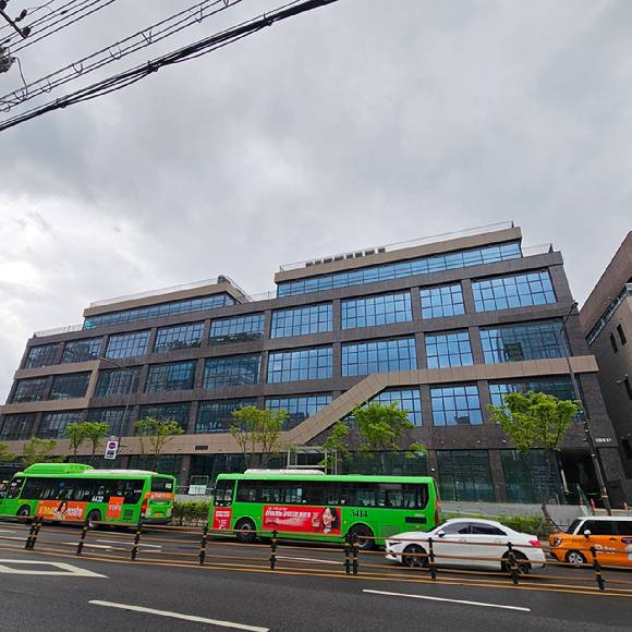 디에이치퍼스티어아이파크 상가 전경 2025.04.21 [사진=이효정 기자 ]