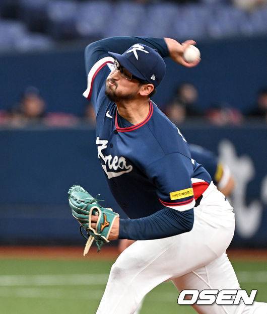 [OSEN=오사카(일본), 손용호 기자] 3일 일본 오사카 교세라돔에서 월드베이스볼클래식(WBC) 공식 연습 경기 한국 야구 대표팀과 오릭스 버팔로스의 경기가 열렸다. 1회말 무사에서 한국 선발투수 데인 더닝이 역투하고 있다. 2026.03.03 /spjj@osen.co.kr