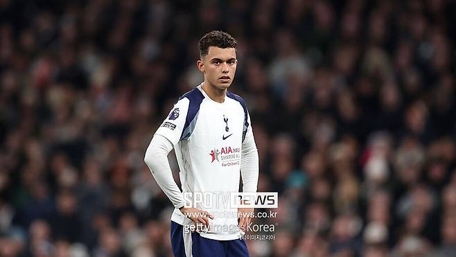 ▲ 브레넌 존슨은 노팅엄 포레스트 유스 팀 출신으로 2023년 토트넘에 합류했다. 이후 토트넘의 주전급 공격수로 활약하며 입지를 넓혔다. 토트넘에서 100경기 이상을 뛰며 존재감을 알렸는데 특히 2024-25시즌 유럽축구연맹(UEFA) 유로파리그 결승전에서 천금골을 넣으면서 토트넘에 41년 만에 유럽대항전 트로피를 안겼다.